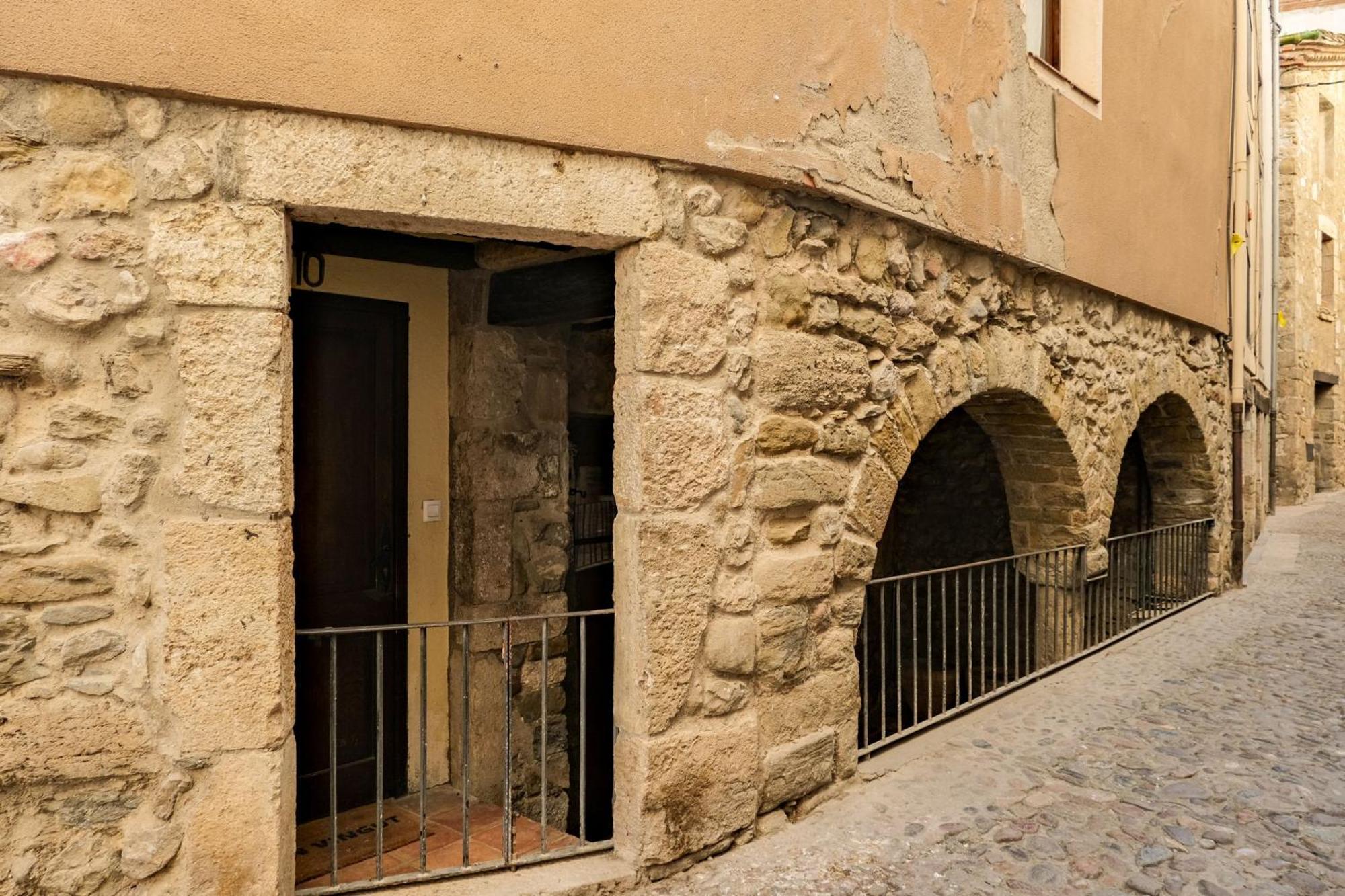 10 Del Pont Alojamiento Con Vistas Panoramicas Besalú Εξωτερικό φωτογραφία