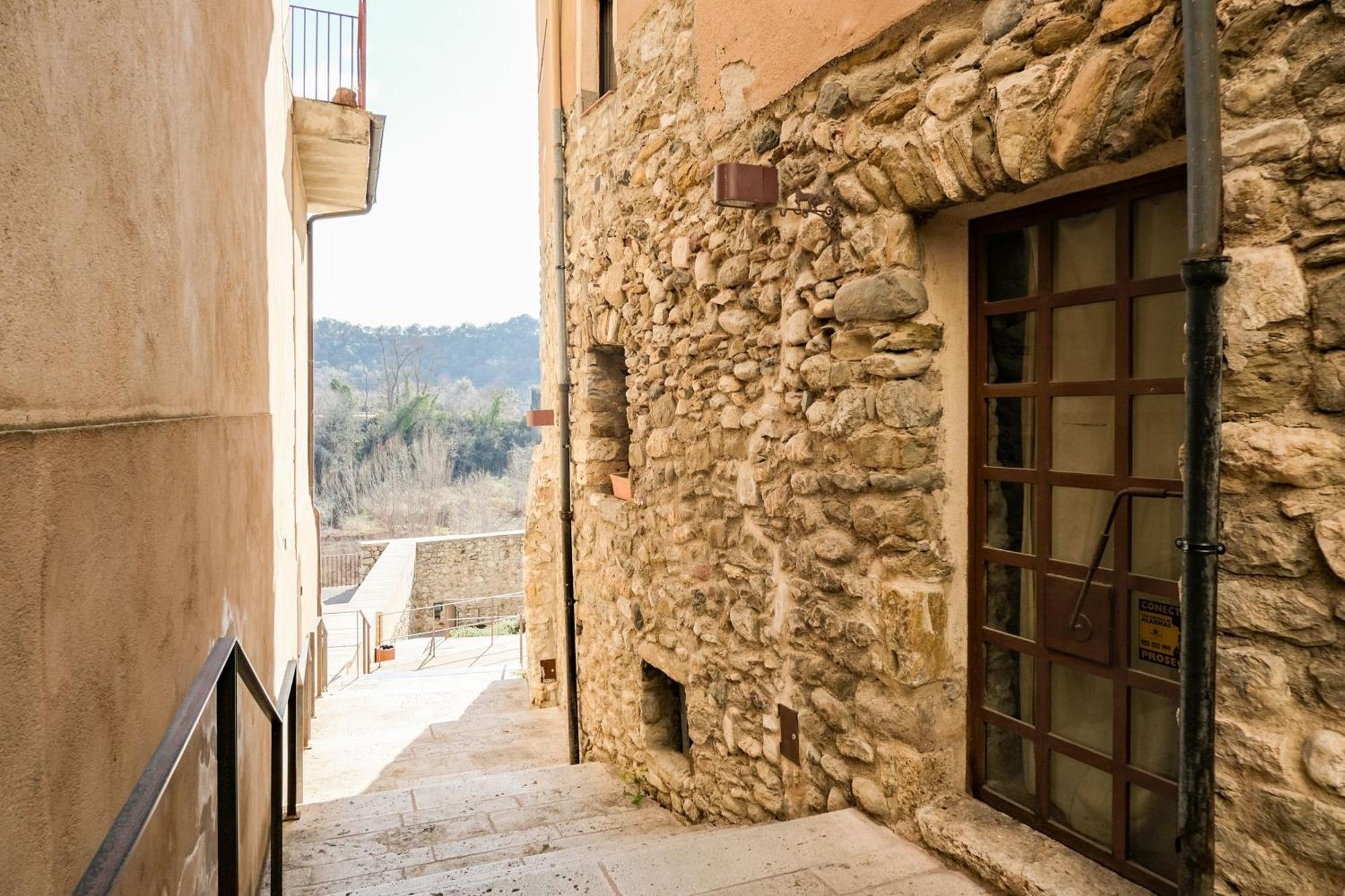 10 Del Pont Alojamiento Con Vistas Panoramicas Besalú Εξωτερικό φωτογραφία
